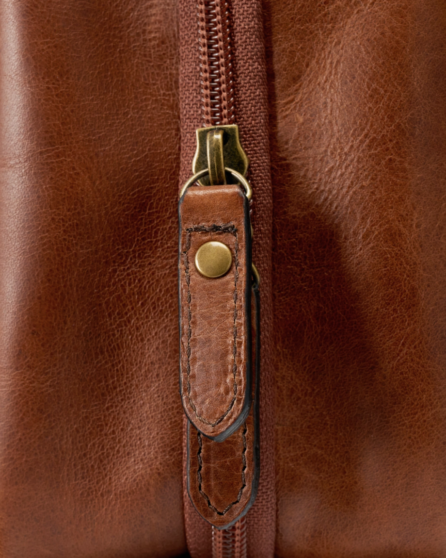 Bartlett Hanging Travel Kit - Image 6