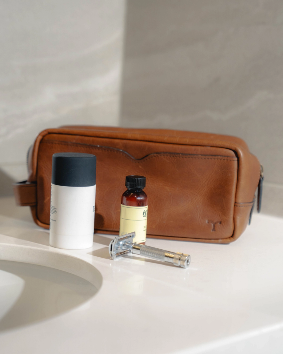 Bartlett Travel Kit - Image 2